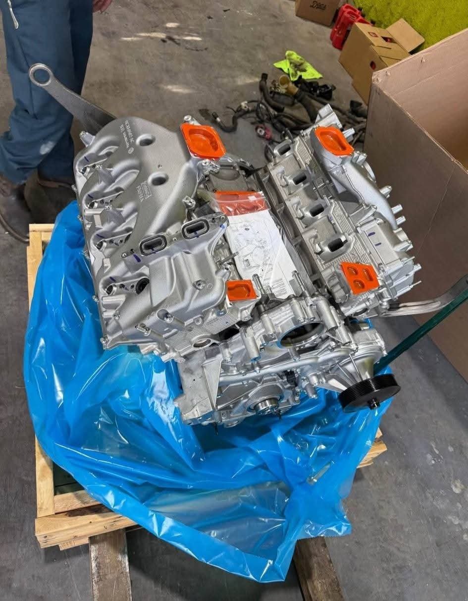 2011-2016 6.7 powerstroke new engine 

2011-2016 6.7 powerstroke. New long block from Ford 3 year/ unlimited mileage warranty.