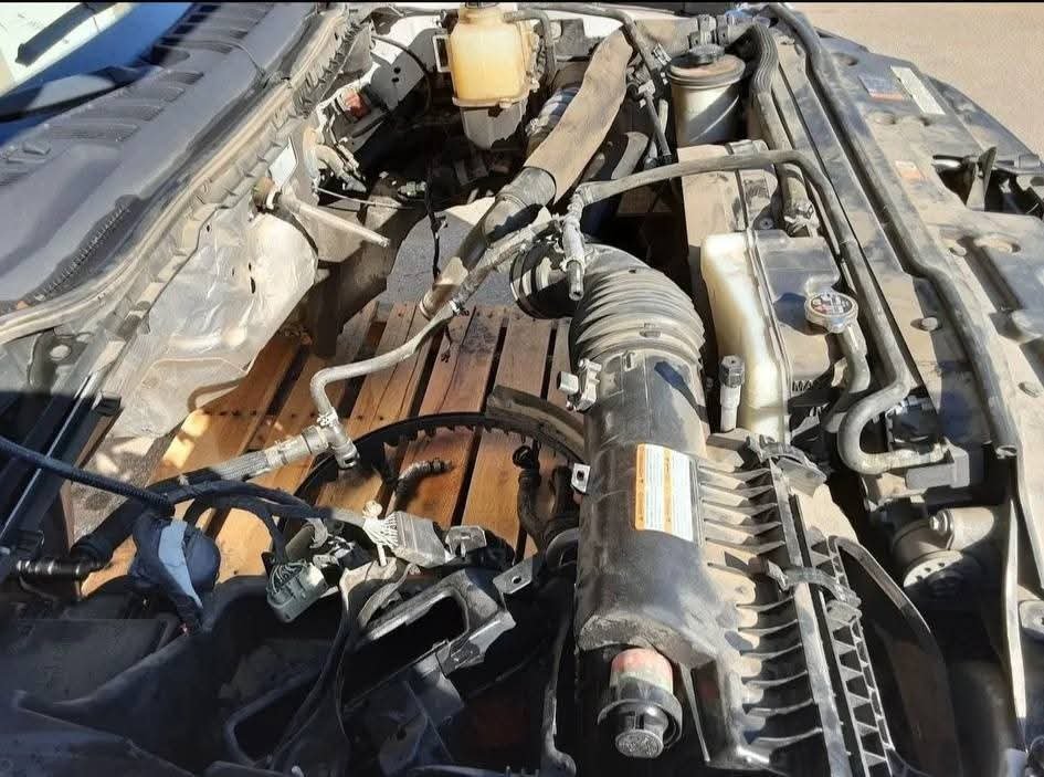 2020 2021 2022 F250 F350 F450 FRONT CLIP NOSE ASSEMBLY
2020–2022 Ford F-250 / F-350 F-450 Front Clip Assembly (6.7L Diesel)
Very nice complete front clip/nose assembly for 2020–2022 Ford F-250 and F-350, F-450 trucks equipped with the 6.7L Power Stroke diesel. Includes the full cooling system and is being sold exactly as pictured.
-Complete assembly — no parts will be separated - Image 2