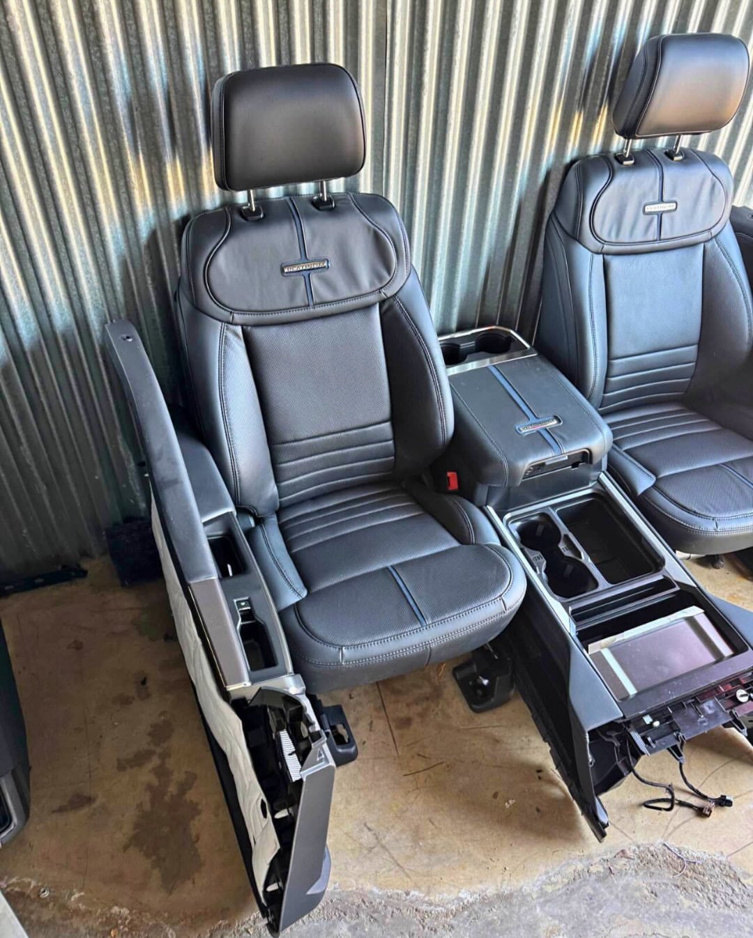 2023-2026 F-250 / F-350 F-450 F-550 Platinum Interior Package:• Dashboard• Front Seats• Rear Seat• Door Panels• Center Console