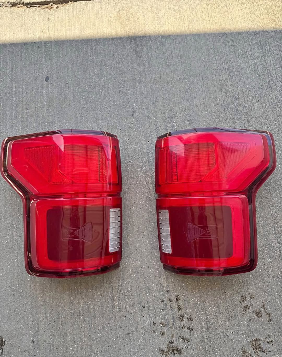 2015-2020 f150 Lariat taillights LED W/BLINDSPOT