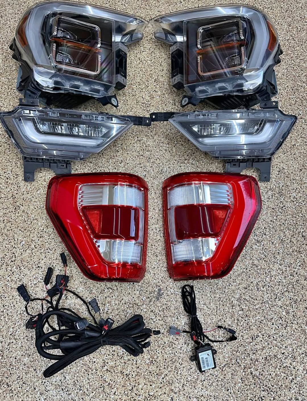 2021-2023 F150 OEM Platnium headlights, foglights, and taillights available Harnesses and high beam modules includes.